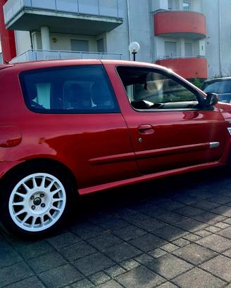 Renault Clio RS Phase II – 2002