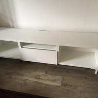 Mobile TV IKEA Besta