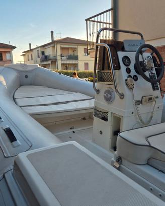 Gommone Master 540, motore Suzuki DF100A, carrello