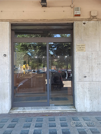 Locale a piano terra ex salumeria, ora studio