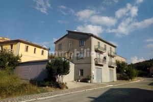 Appartamento via Cerreto 6, Carunchio