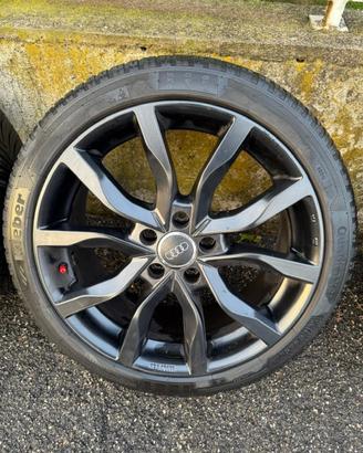 GOMME CON CERCHI IN LEGA 235/40 R18