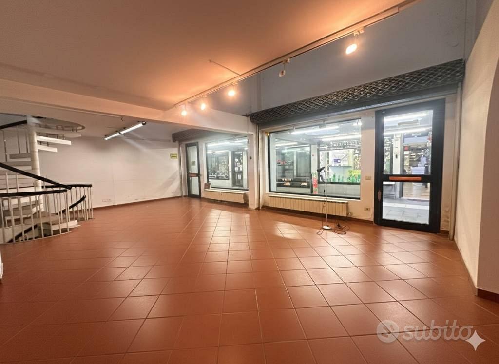 Immobile di 155 m² con 5 locali a Arese - Vista 2