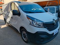RENAULT TRAFIC 3 POSTI