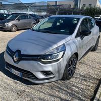 RENAULT Clio dCi 8V 90 CV 5 porte Moschino Inten