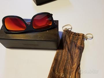 Occhiali da sole in legno