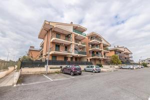 MONOLOCALE A ROMA