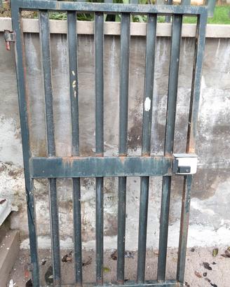 cancello pedonale in ferro