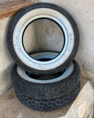 Copertoni  nuovi con strisce bianche per Vespa