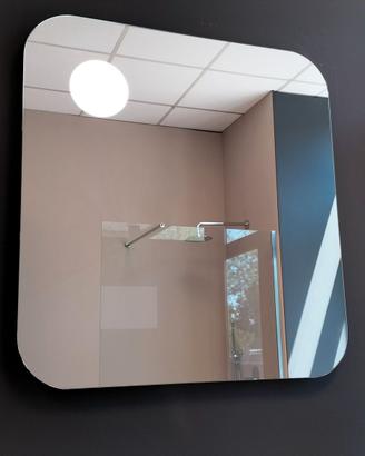 Specchiera con luce incorporata