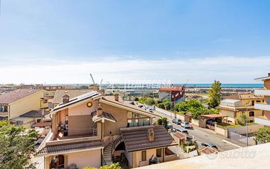 APPARTAMENTO CON VISTA MARE - FIUMICINO PAESE