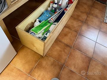 Mobile in legno