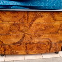 Mobile in legno laccato