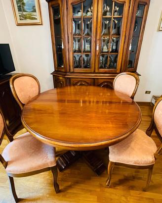 Tavolo Allungabile con 4 sedie imbottite in legno