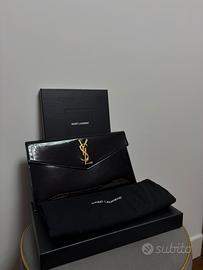 pochette ysl in vernice nera