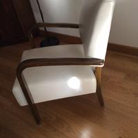 Poltrona anni 30 restaurata in pelle