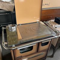 Stufa a legna con forno
