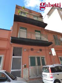 Ampio duplex zona via Pitrè A/35