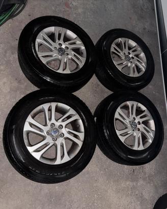 SET 4 CERCHI LEGA VOLVO 17”+PIRELLI 235/65 R17