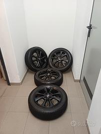 Cerchi in lega r15 toyota yaris hybrid