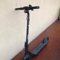 Monopattino elettrico ninebot