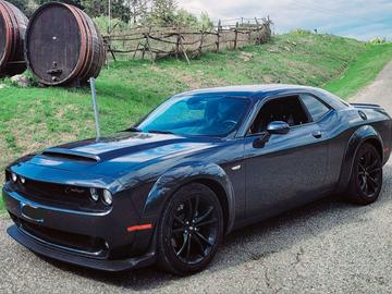 Dodge Challenger V6 SXT Plus Wide Body