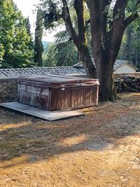Vasca idromassaggio  da esterno