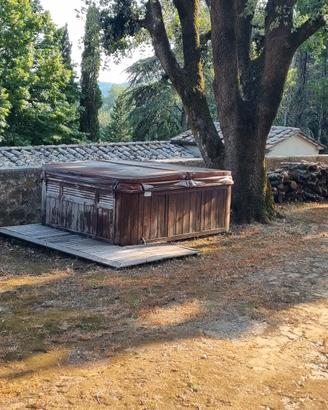 Vasca idromassaggio  da esterno