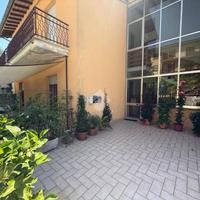 3 LOCALI A SCHEGGIA E PASCELUPO