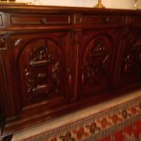 credenza in stile classico  