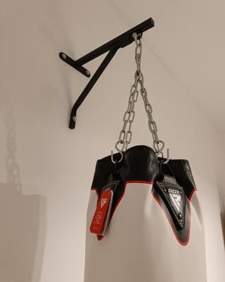 sacco da boxe con supporto a parete 