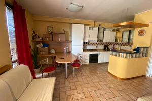 Brandico (Vicino) - Trilocale Indipendente + Box -