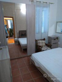 L'appartamento in buon stato, ammobiliato