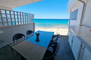 Bilocale con terrazzo vista mare e lido