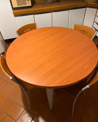 Tavolo rotondo da cucina allungabile con 4 sedie