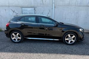 Mercedes GLA 200 d Automatic 4MATIC Premium — AMG 