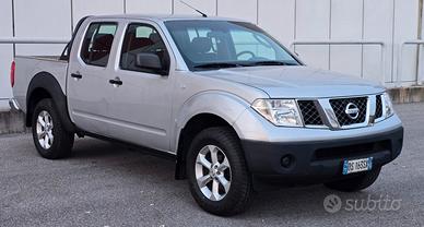 Nissan Navara Pick-up Double Cabina 4x4 