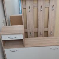 scarpiera con appendiabiti e specchio