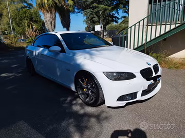 BMW 330d E93 – Smembrata per pezzi di ricambio