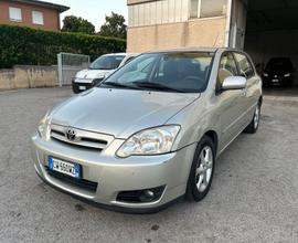 Toyota Corolla 2.0 16V D-4D 5 porte Sol