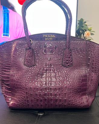 Borsa usata prada  in ottime  condizioni