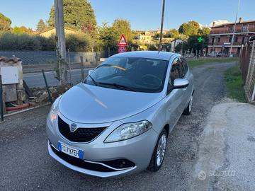 Lancia Ypsilon 1.2 69 CV 5 porte GPL Ecochic Gold