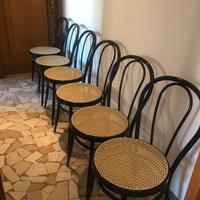 Tavolo allungabile con sei sedie