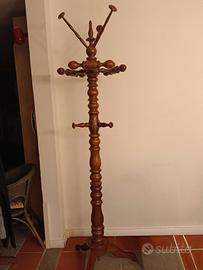 VECCHIO E COMODO ATTACCAPANNI