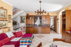 Villa di 184 m² con 3 locali e box auto doppio a P