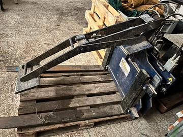 Ribalta Bins Cassoni Rovesciatore Muletto