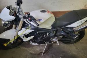 Triumph Street Triple - 2011