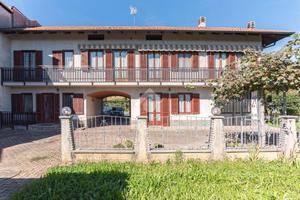 CASA SEMINDIPENDENTE A CIRIÈ