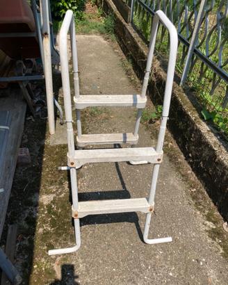 Scala x piscina