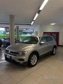 Volkswagen Tiguan 2.0 TDI SCR DSG 4MOTION Bus...